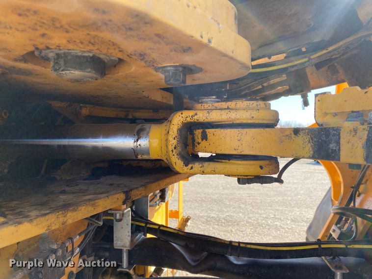 image for item DL6910 2013 Volvo L220G  wheel loader