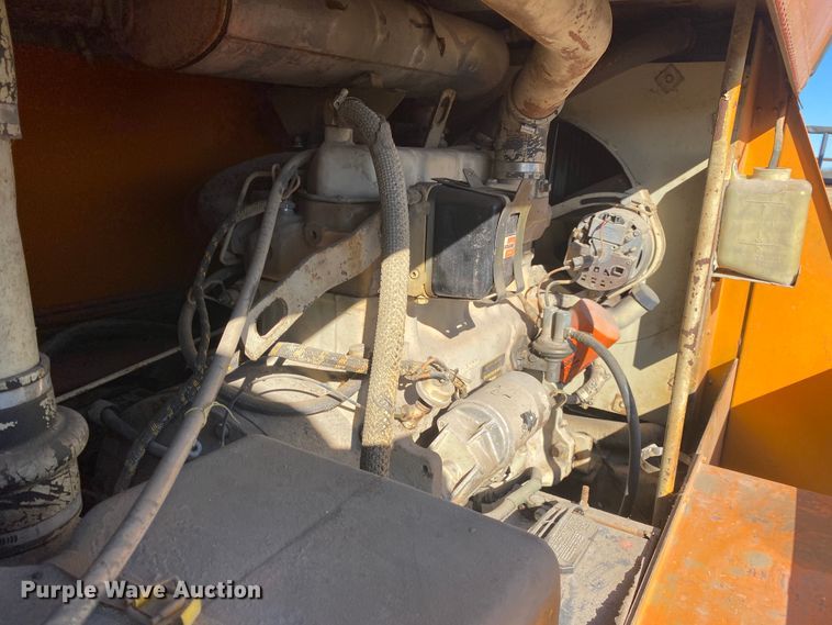 image for item DL6915 1985 Sullivan  air compressor