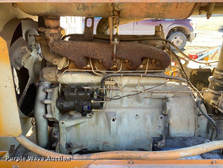 image for item DL6915 1985 Sullivan  air compressor