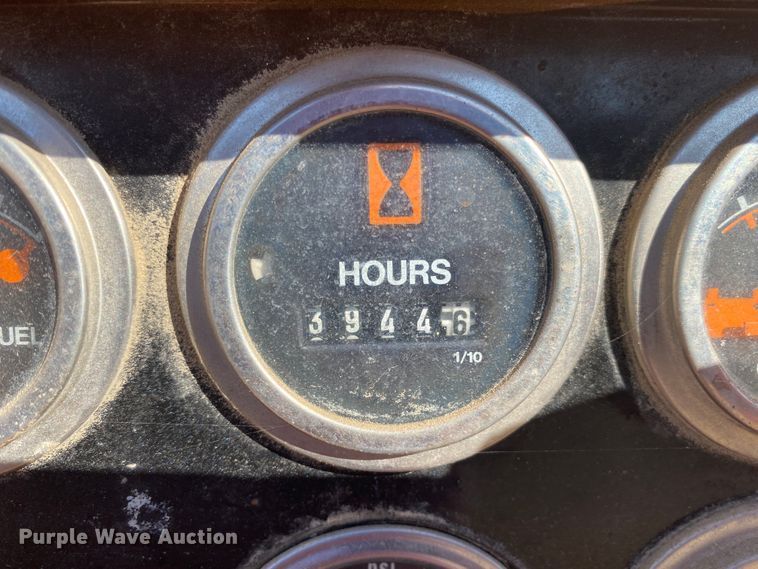 image for item DL6915 1985 Sullivan  air compressor