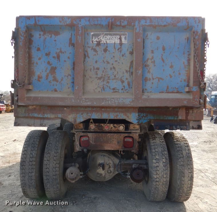 image for item DM4467 1985 Ford LT8000  dump truck