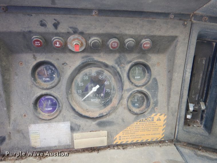 image for item DM4467 1985 Ford LT8000  dump truck