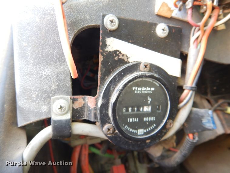 image for item DM4467 1985 Ford LT8000  dump truck