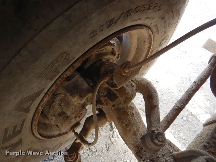 image for item DM4467 1985 Ford LT8000  dump truck