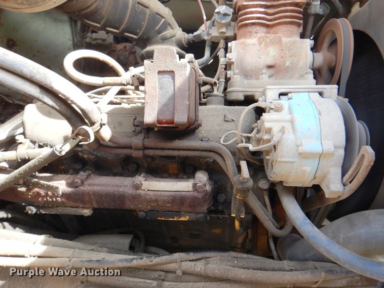 image for item DM4467 1985 Ford LT8000  dump truck