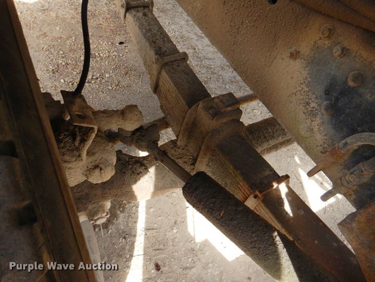 image for item DM4467 1985 Ford LT8000  dump truck