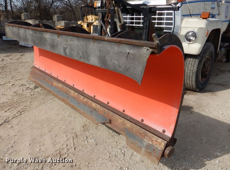 image for item DM4467 1985 Ford LT8000  dump truck