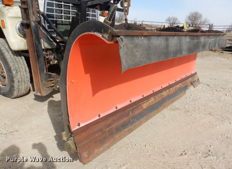 image for item DM4467 1985 Ford LT8000  dump truck