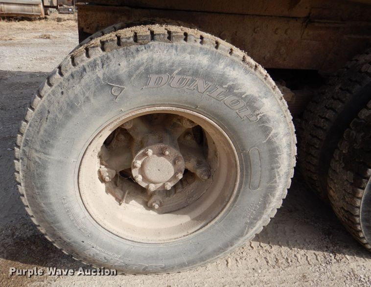 image for item DM4467 1985 Ford LT8000  dump truck