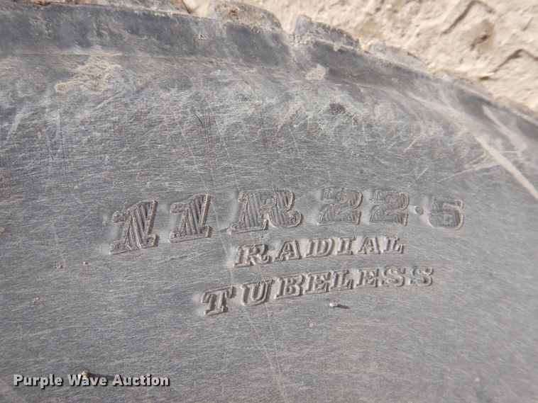 image for item DM4467 1985 Ford LT8000  dump truck