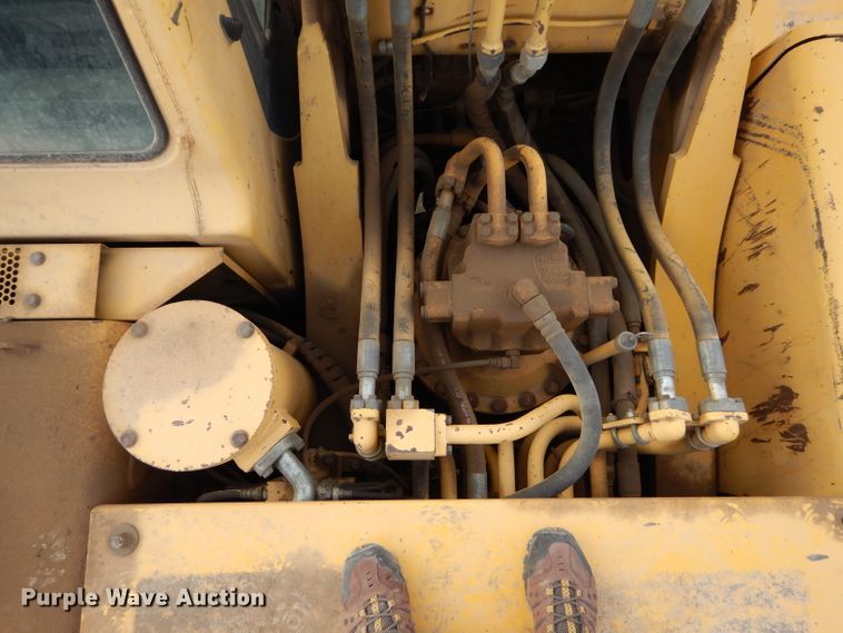 image for item DM4472 1998 Komatsu PC400LC-6  long reach excavator