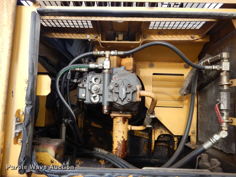 image for item DM4472 1998 Komatsu PC400LC-6  long reach excavator