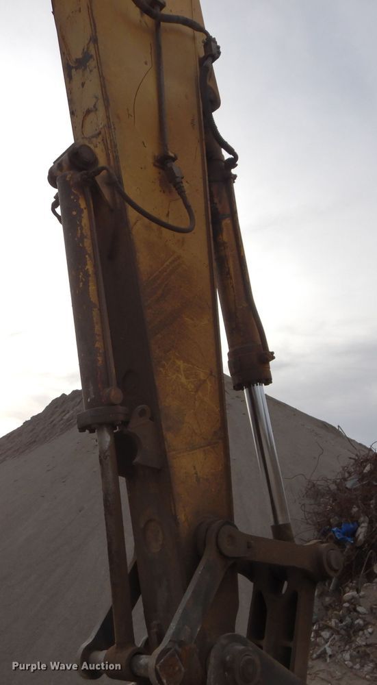 image for item DM4472 1998 Komatsu PC400LC-6  long reach excavator