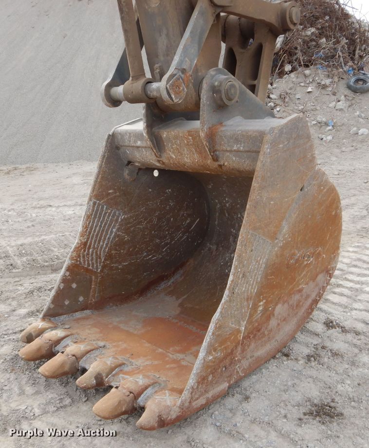 image for item DM4472 1998 Komatsu PC400LC-6  long reach excavator