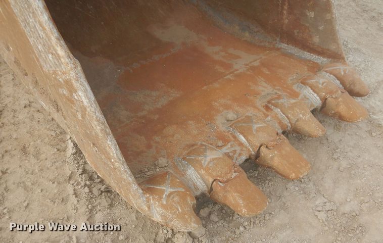 image for item DM4472 1998 Komatsu PC400LC-6  long reach excavator