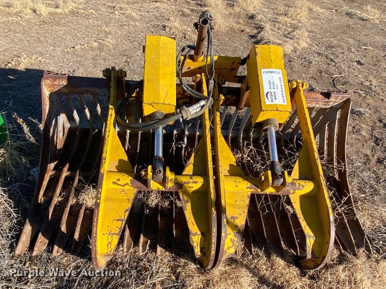 image for item DM8257 72" W skid steer grapple bucket