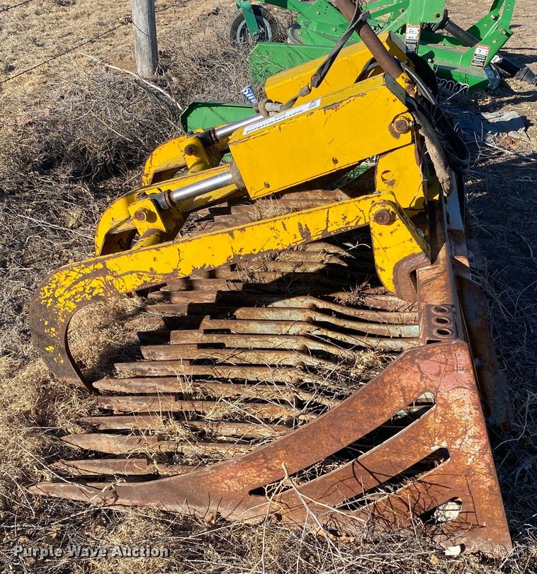 image for item DM8257 72" W skid steer grapple bucket