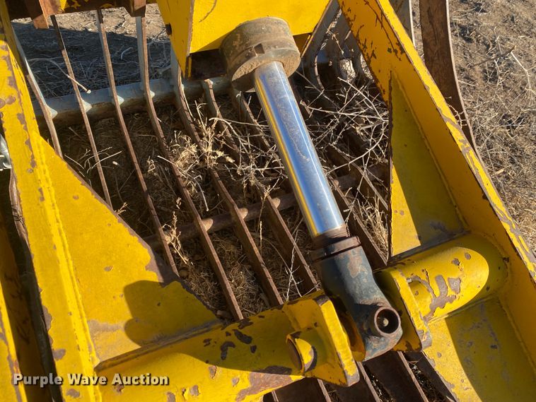 image for item DM8257 72" W skid steer grapple bucket