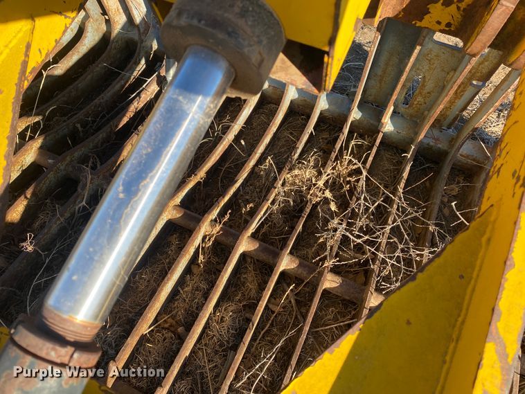 image for item DM8257 72" W skid steer grapple bucket