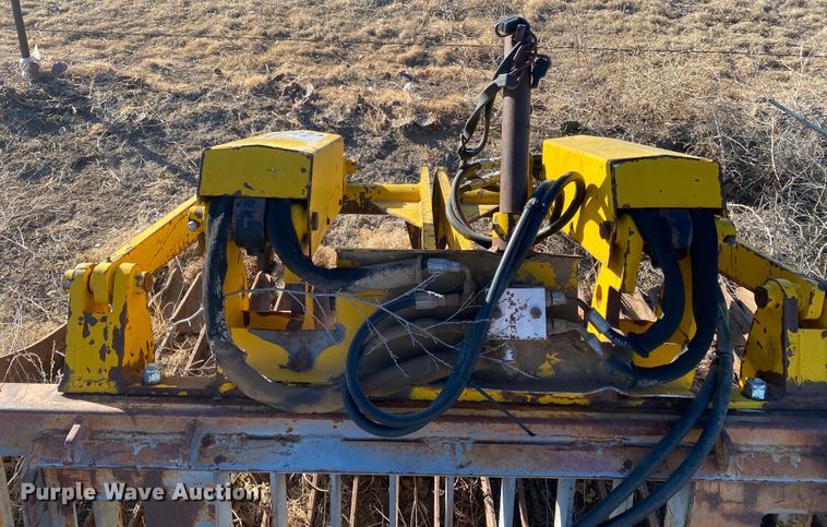 image for item DM8257 72" W skid steer grapple bucket