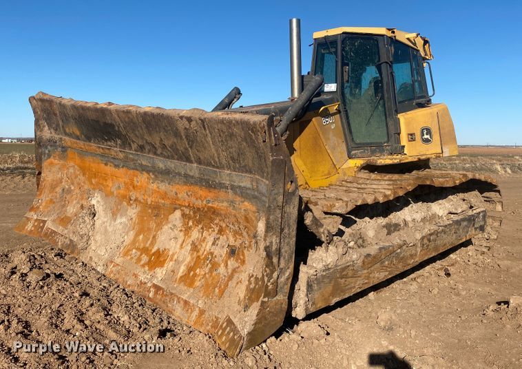 image for item DM8262 2007 John Deere 850J  dozer