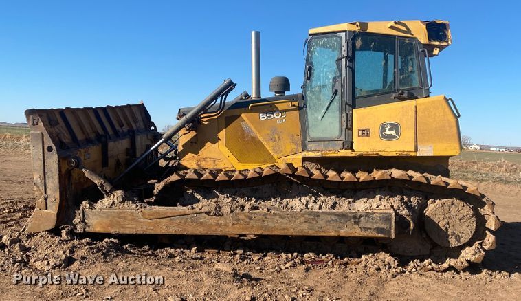 image for item DM8262 2007 John Deere 850J  dozer