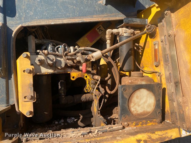 image for item DM8262 2007 John Deere 850J  dozer