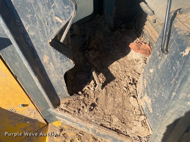 image for item DM8262 2007 John Deere 850J  dozer