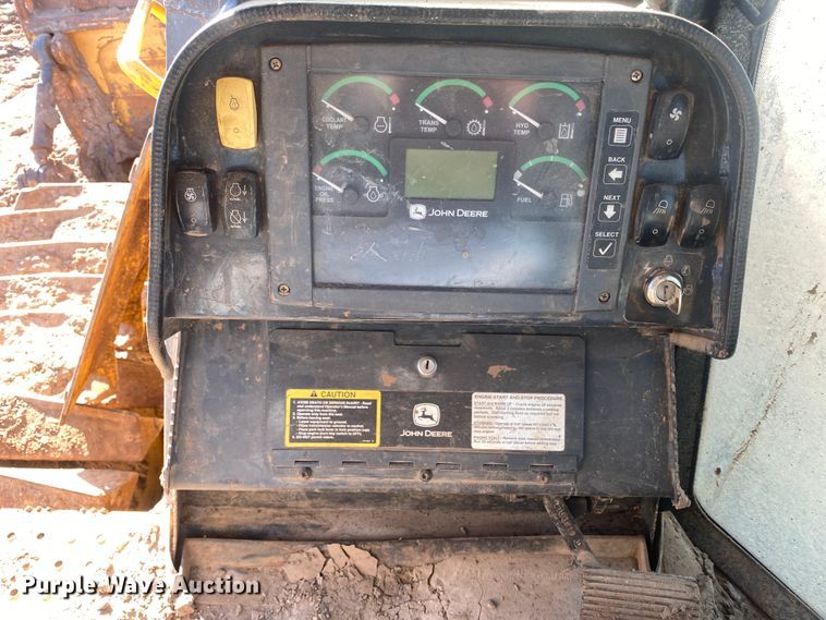 image for item DM8262 2007 John Deere 850J  dozer