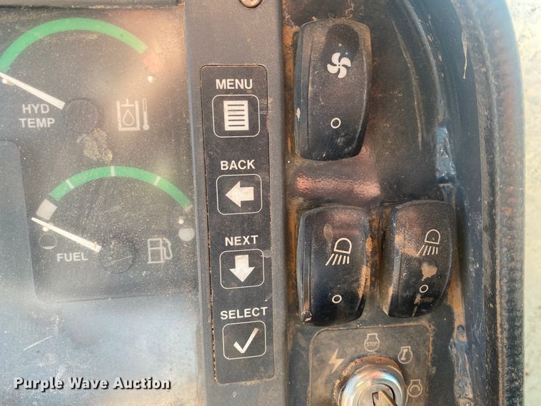 image for item DM8262 2007 John Deere 850J  dozer