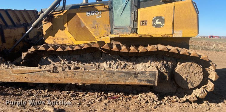 image for item DM8262 2007 John Deere 850J  dozer