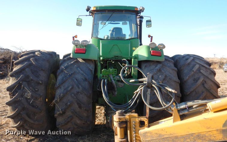 image for item DN1251 2003 John Deere 9520  4WD tractor