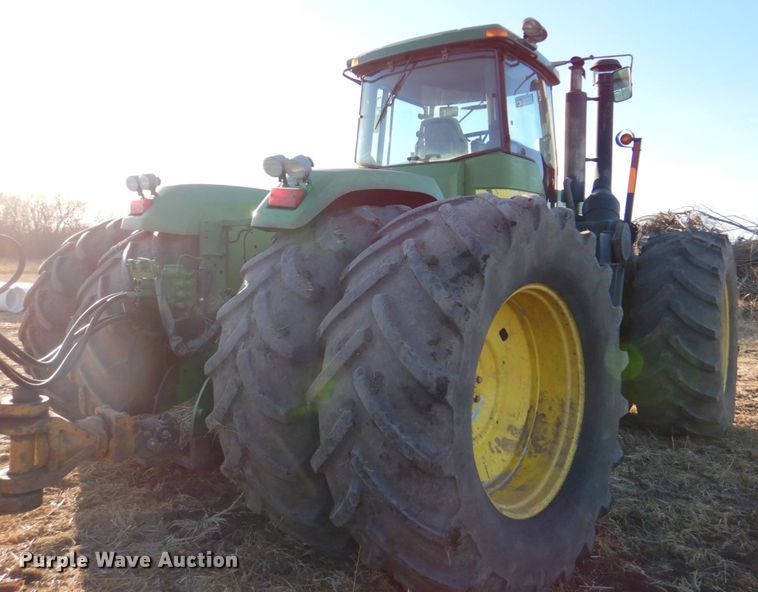 image for item DN1251 2003 John Deere 9520  4WD tractor