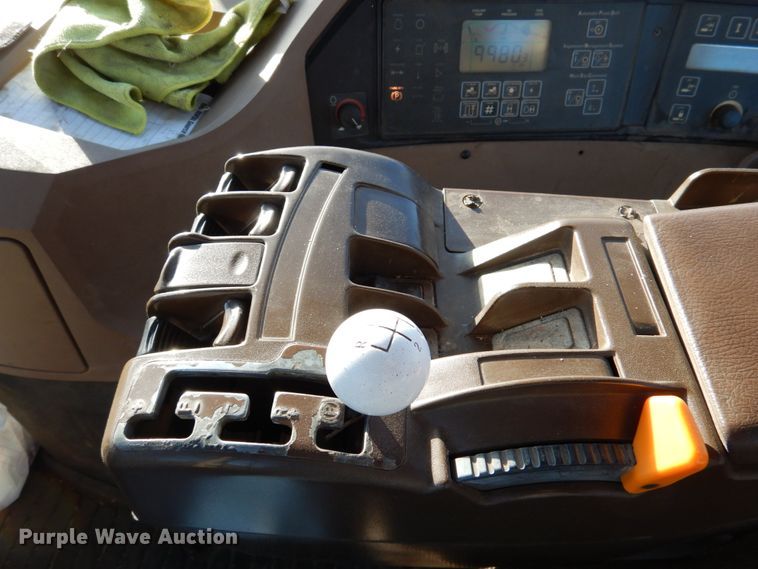 image for item DN1251 2003 John Deere 9520  4WD tractor