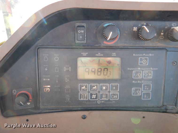 image for item DN1251 2003 John Deere 9520  4WD tractor