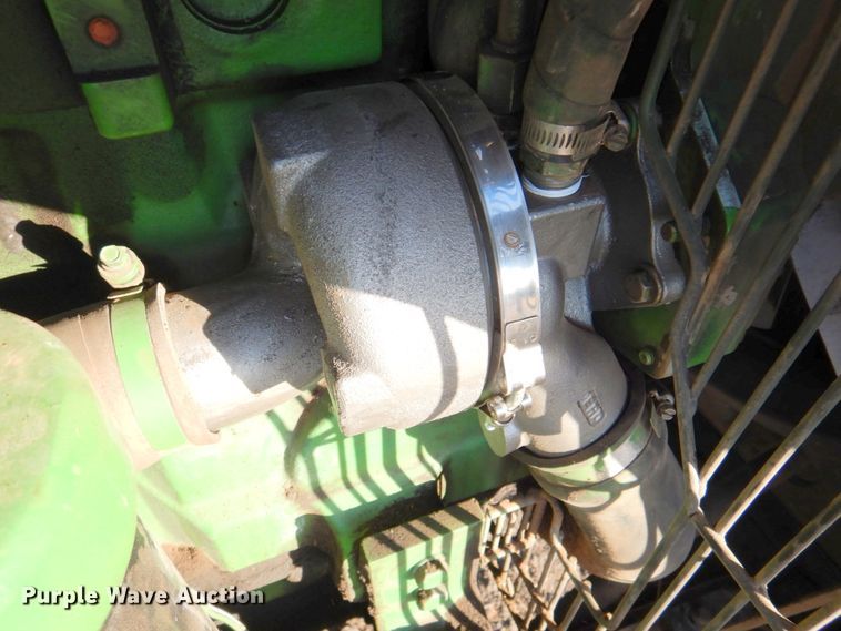 image for item DN1251 2003 John Deere 9520  4WD tractor