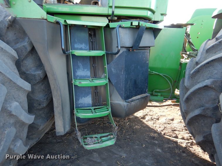 image for item DN1251 2003 John Deere 9520  4WD tractor