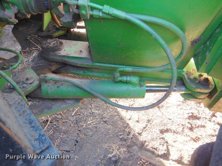 image for item DN1251 2003 John Deere 9520  4WD tractor