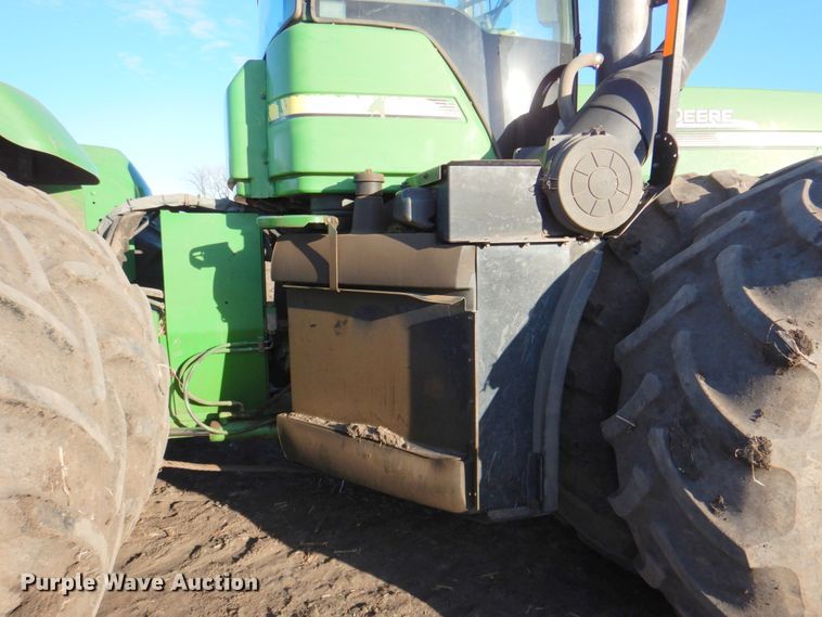 image for item DN1251 2003 John Deere 9520  4WD tractor