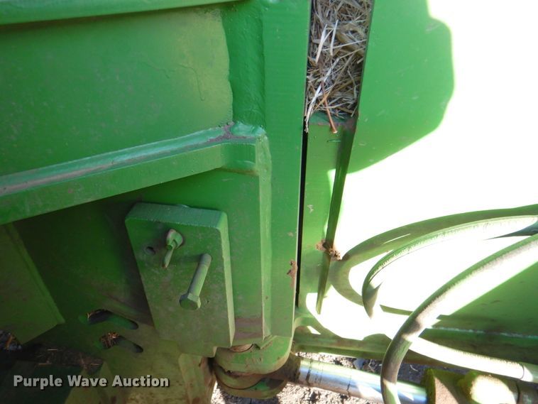 image for item DN1251 2003 John Deere 9520  4WD tractor