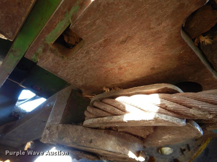 image for item DN1251 2003 John Deere 9520  4WD tractor