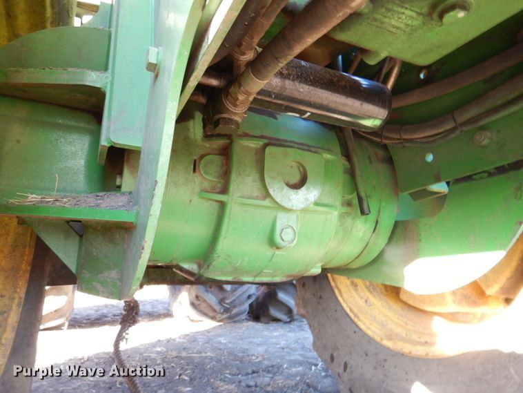 image for item DN1251 2003 John Deere 9520  4WD tractor