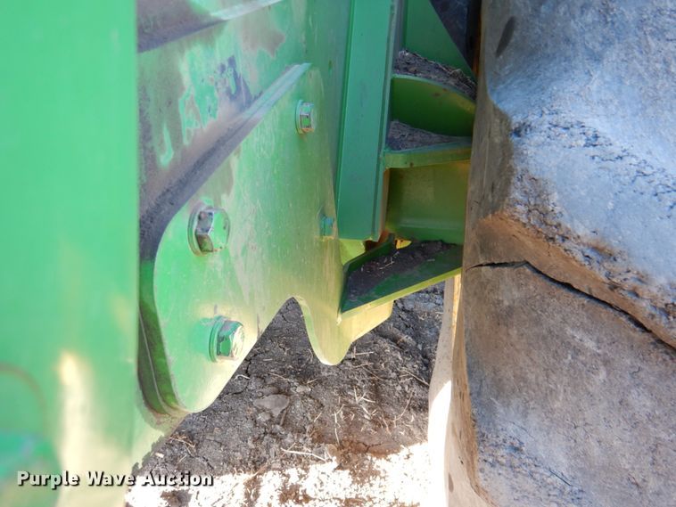 image for item DN1251 2003 John Deere 9520  4WD tractor