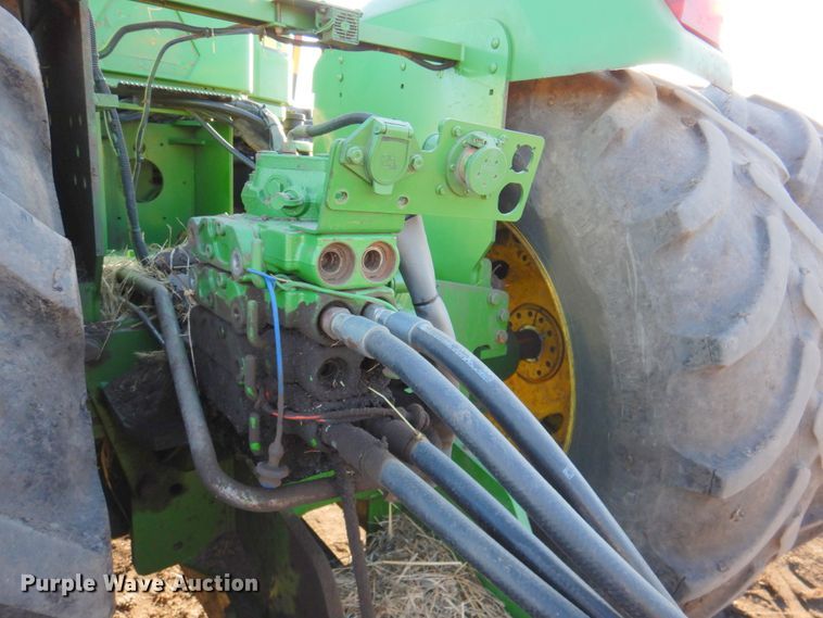 image for item DN1251 2003 John Deere 9520  4WD tractor