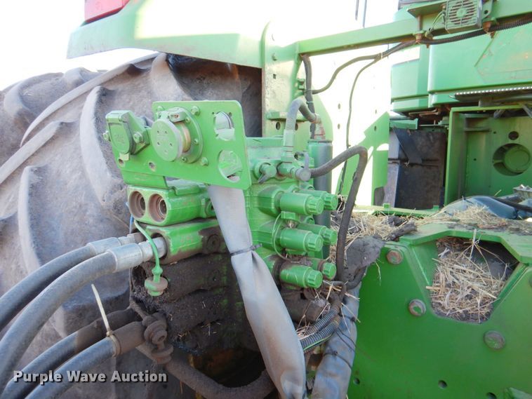 image for item DN1251 2003 John Deere 9520  4WD tractor