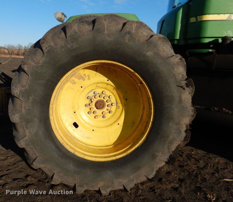 image for item DN1251 2003 John Deere 9520  4WD tractor