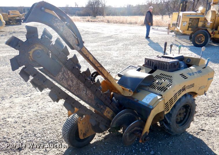 image for item DN1254 2000 Vermeer V2050  trencher