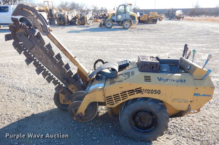 image for item DN1254 2000 Vermeer V2050  trencher