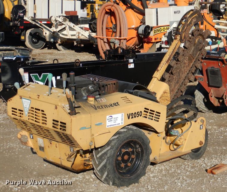 image for item DN1254 2000 Vermeer V2050  trencher