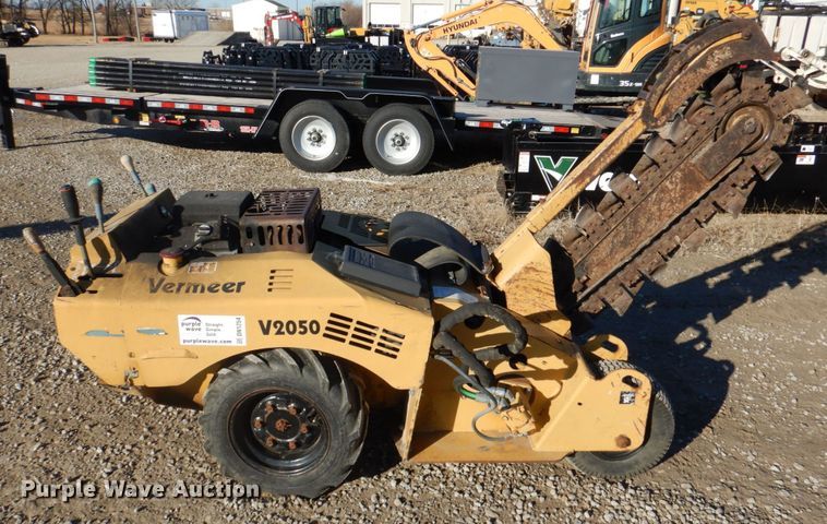 image for item DN1254 2000 Vermeer V2050  trencher